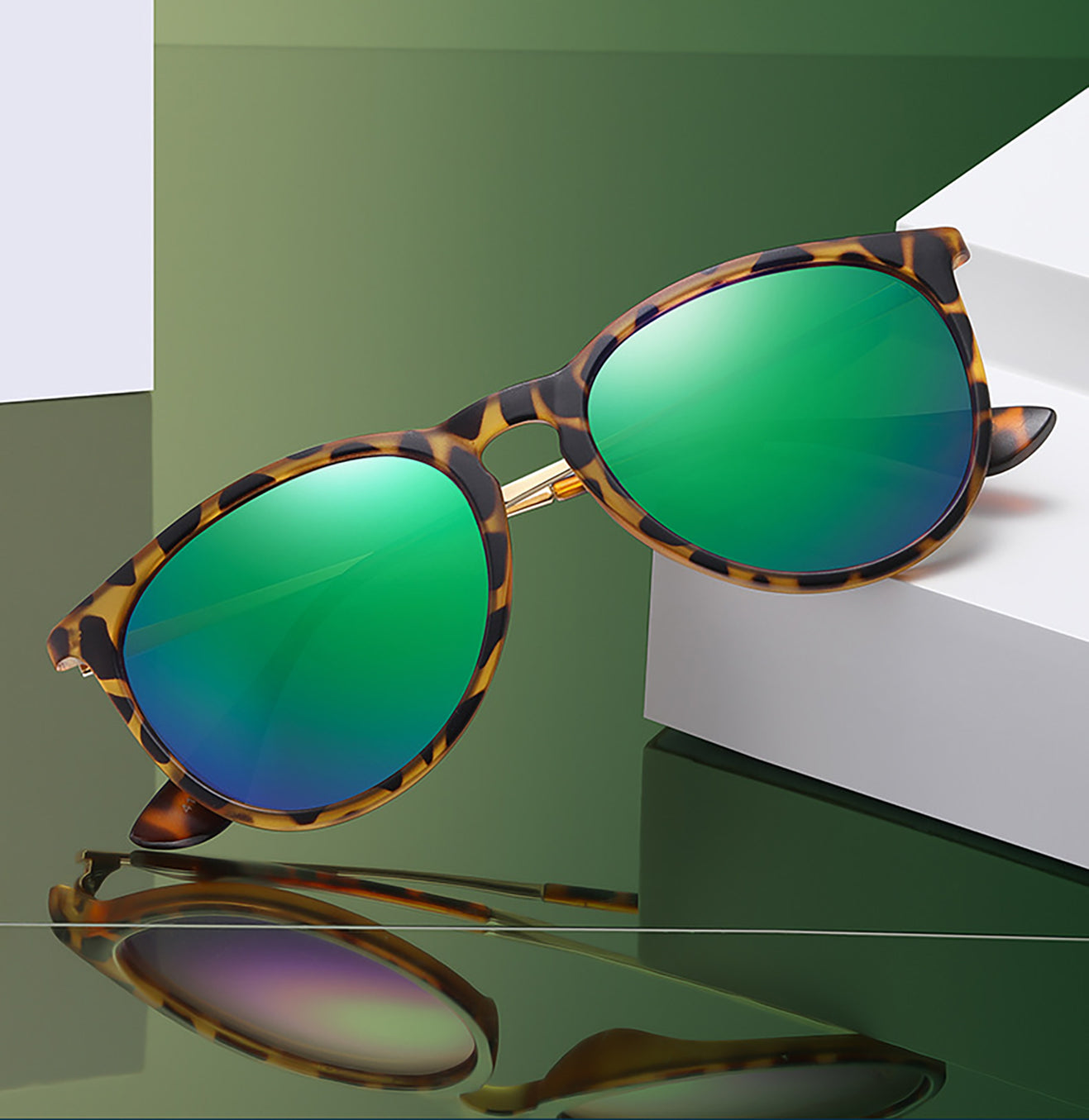 Vintage Round polarized  Sunglasses for Women Men Classic Retro Trendy Style